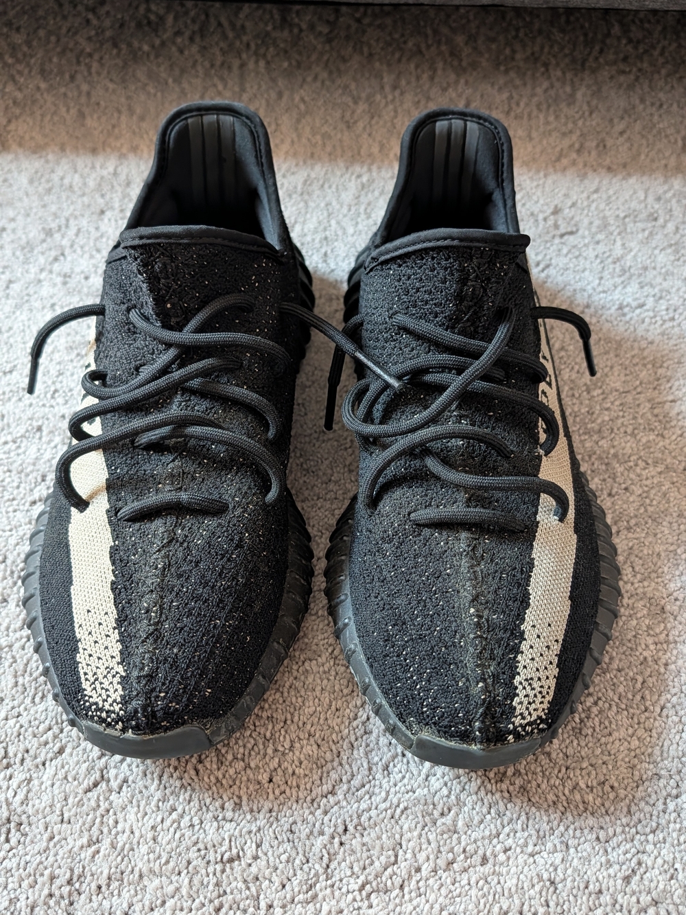 Yeezy Boost 350 V2 Oreo - Black with Cream